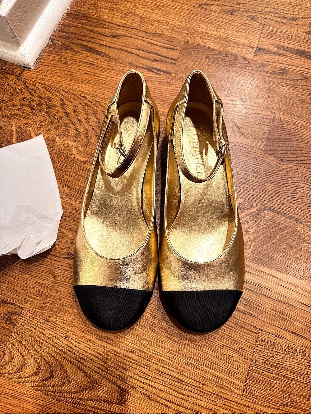 Chanel G32891 Color Block Heels in Gold & Black EU 40